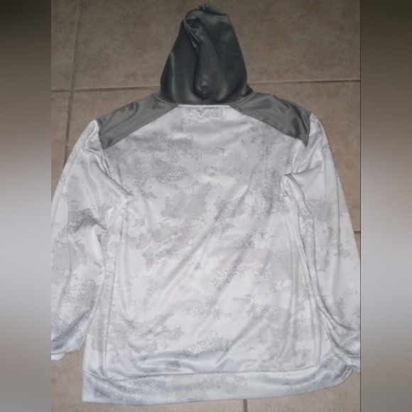 Cabelas mens large jacket! - Picture 4 of 4